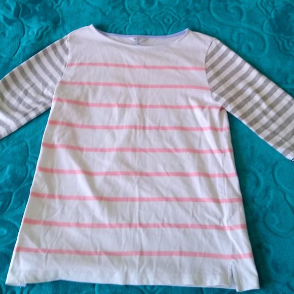Gray and Pink half-long sleeve striped shirt - Picture 2 of 3